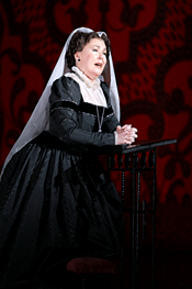 Judith Howarth as Mary Stuart, Queen of Scots [Photo by Michal Daniel courtesy of Minnesota Opera]