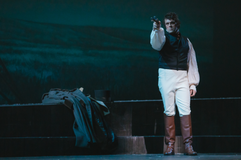 20200108_eugeneonegin-day01_seattleopera_sunnymartini_37860.png