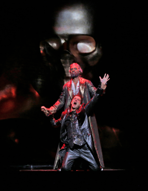 21 Soloman Howard (Commendatore) and Daniel Okulitch (Don Giovanni) in 'Don Giovanni' (c) Ken Howard for Santa Fe Opera, 2016.png