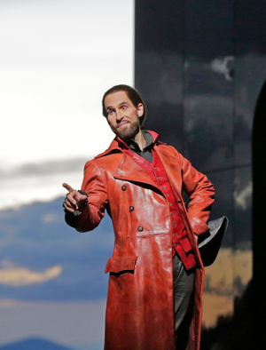 9 Kyle Ketelsen (Leporello) in 'Don Giovanni' (c) Ken Howard for Santa Fe Opera, 2016 (2).png