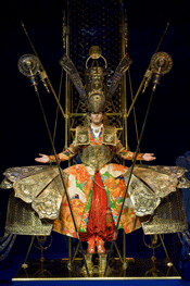 Christopher Ainslie as Artaxerxes [Photo by Richard Hubert Smith courtesy of Royal Opera House]