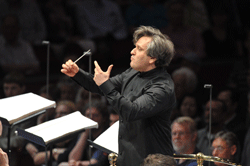 Antonio Pappano conducts the Orchestra and Chorus of the Academy of Santa Cecilia [Photo by Chris Christodoulou.courtesy of the BBC]