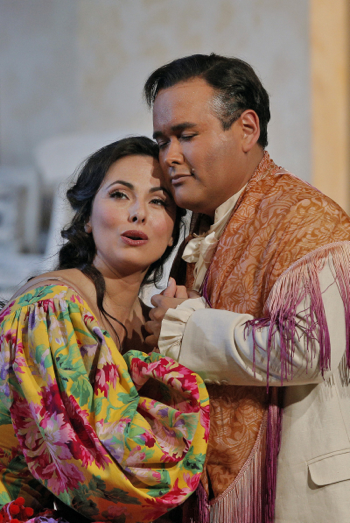 Rosina and Lindoro in Il barbiere di Siviglia [Photo by Cory Weaver]