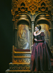 Claire Rutter as Lucrezia Borgia [Photo by Stephen Cummisky courtesy of English National Opera]