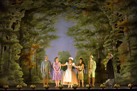 COSI FAN TUTTE AT THE ROYAL OPERA HOUSE PRODUCTION IMAGE © ROH. PHOTO STEPHEN CUMMISKEY.png