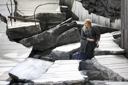 Christine Goerke as Cassandre [Photo by Todd Rosenberg courtesy of Lyric Opera of Chicago]