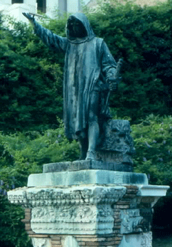 Statue of Cola Di Rienzo by Girolamo Masini, erected in 1877 near the Campidoglio