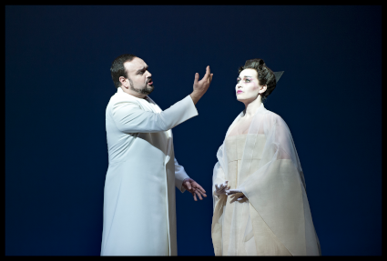 Sergio Escobar as Pinkerton and Elena Stikhina as Cio-Cio-San [Photo © BAUS]