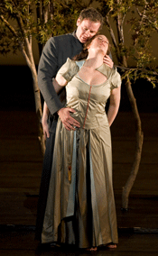 Lucas Meachem as Aeneas & Sarah Connolly as Dido [Photo by Bill Cooper courtesy of The Royal Opera House]