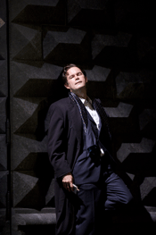 Gerald Finley as Don Giovanni [Photo by Bill Cooper courtesy of Glyndebourne]