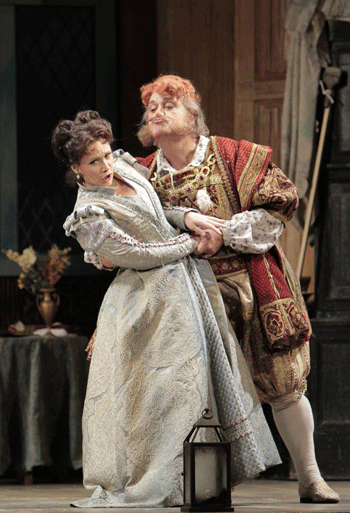 Carmen Giannattasio as Alice Ford and Roberto Frontali as Falstaff. [Photo by Robert Millard]