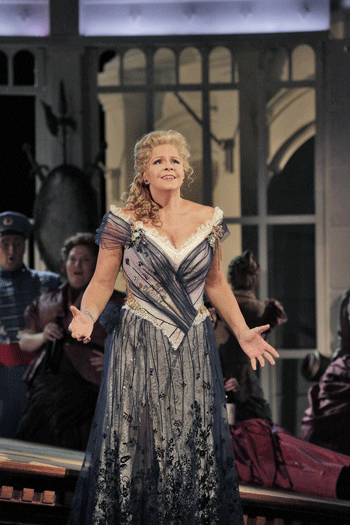 Susan Graham as the Grand Duchess [Photo by Ken Howard]