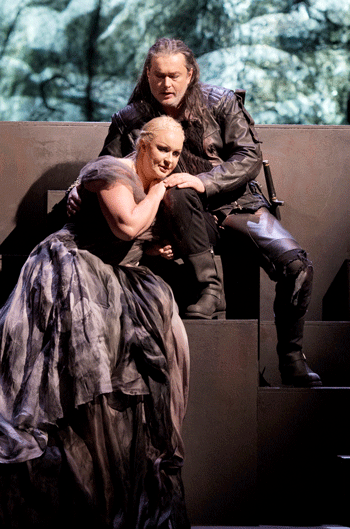 Iréne Theorin a Brünnhilde and Ian Storey as Siegfried [Photo by Monika Rittershaus courtesy of Staatsoper im Schiller Theater]