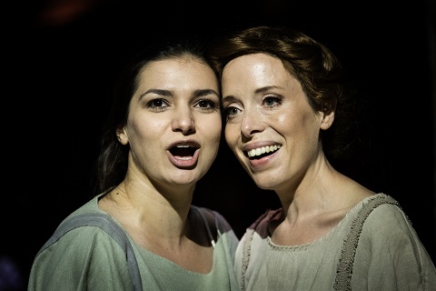 Lena Belkina (Philemon) and Rebecca Bottone (Bauci).jpg