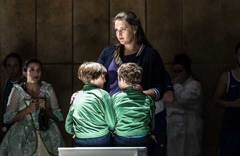 Lise-Davidsen-Rioch-Kinsella-Anthony-Kenna-in-Medea-by-Cherubini-WFO-2017-photo-by-Clive-Barda1-700x455.jpg