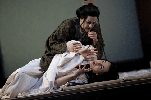 MADAMA-BUTTERFLY.10076_0945.gif