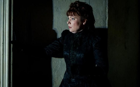 Natalya Romaniw as Lisa in The Queen of Spades at Opera Holland Park CREDIT ROBERT WORKMAN.png