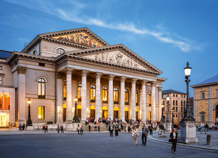 Das Nationaltheater am Max-Joseph-Platz [Photo © Felix Löchner]