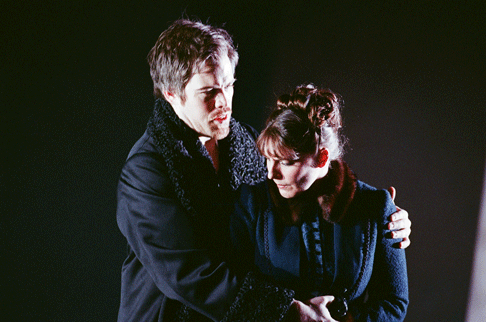 Onegin_ENO_2011_03.gif