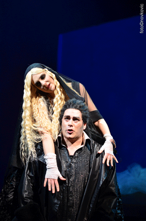 John Charles Pierce as Parsifal and Dubravka Šeparović Mušović as Kundry [Photo by S. Novković courtesy of Hrvatskoga Narodnog Kazališta U Zagrebu]