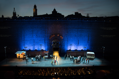 Photo 1 Rigoletto_Macerata_2019_K1A7712_Foto_Zanconi.png