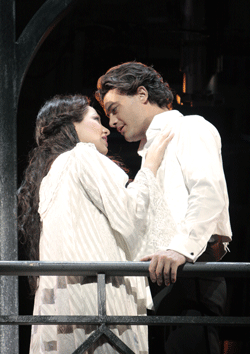 Nino Machaidze as Juliette and Vittorio Grigolo as Romeo [Photo by Robert Millard for LA Opera]