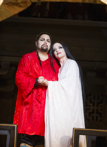 Marco Berti as Calaf and Lise Lindstrom as Turandot [Photo © Tristram Kenton]