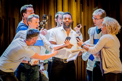 Ray Fearon, narrator in centre.jpg