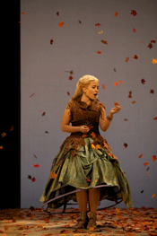 Joélle Harvey as Seleuce [Photo by Claire McAdams/Glimmerglass Opera]
