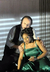 Kristin Lewis as Leonora and Walter Fraccaro as Manrico [Photo by Michele Crosera courtesy of Teatro Comunale, Padua]