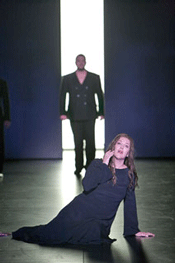 Adrianne Pieczonka as Ariadne and Burkhard Fritz as Bacchus [Photo courtesy of  Bavarian State Opera]